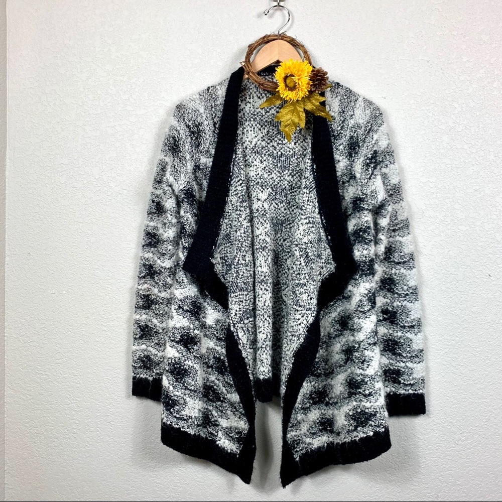 Lou & Grey Chunky White and Black Boucle Cardigan
